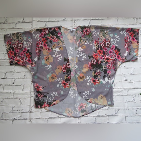 Grey Kimono Chiffon Cardigan With Floral Print - Picture 7 of 7